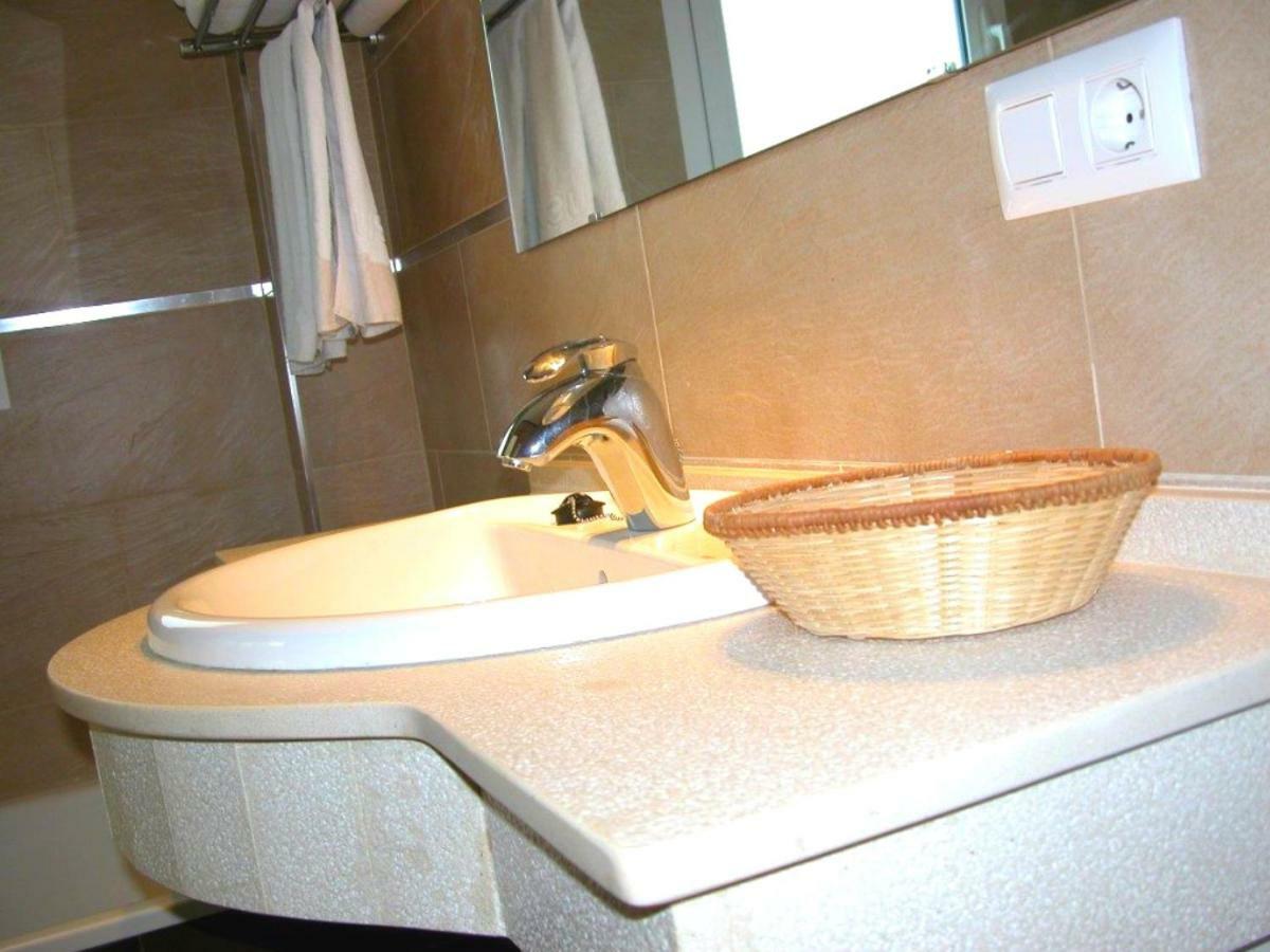 Apartamentos Guga Rta A Ca 00267 At Edif Complejo 2 Llaves Playa コニル・デ・ラ・フロンテラ エクステリア 写真